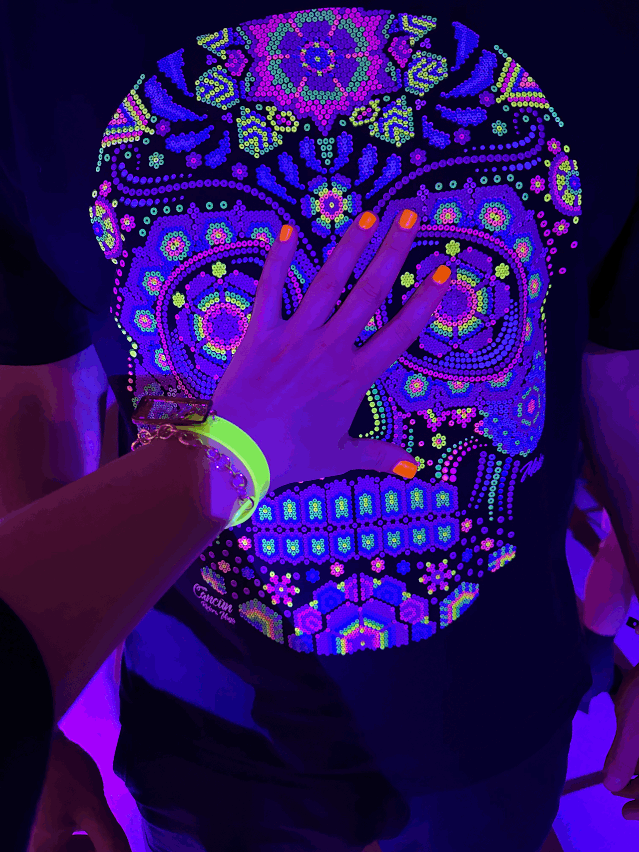 Неоновая вечеринка